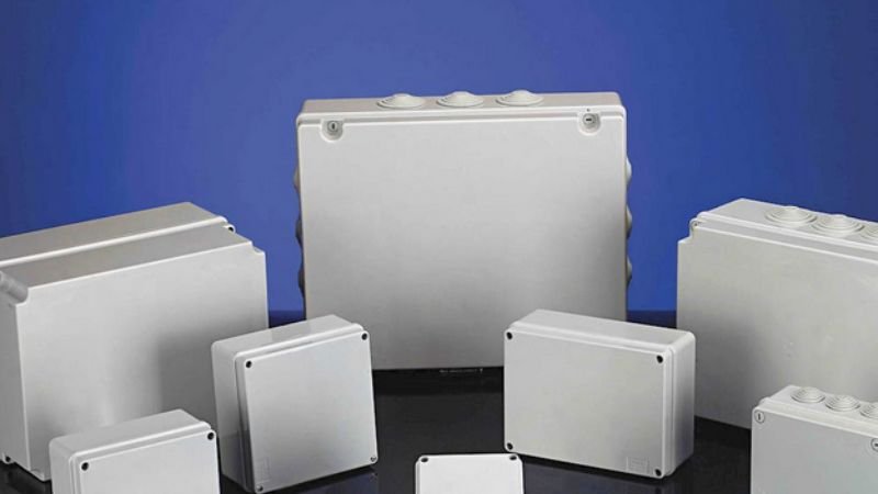 Junction-Box-vs.-Pull-Box-–-When-to-Use